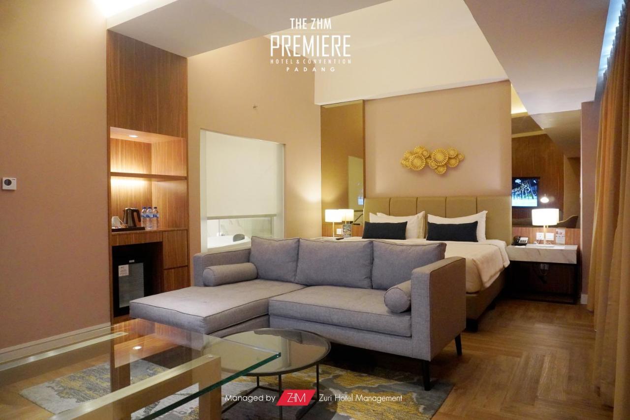 The Zhm Premiere Padang Hotel Exterior foto
